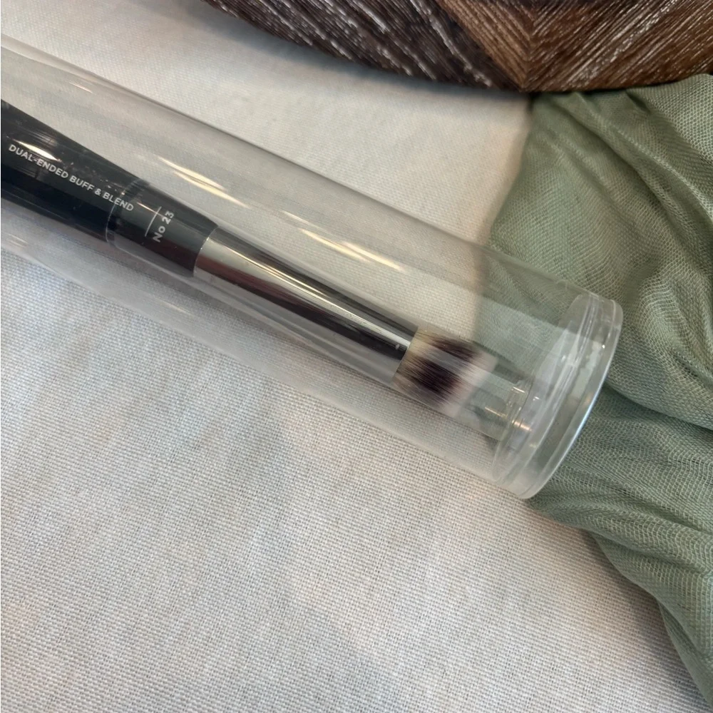 IT Cosmetics Heavenly Luxe Dual Ended Buff & Blend Brush #23 NEW